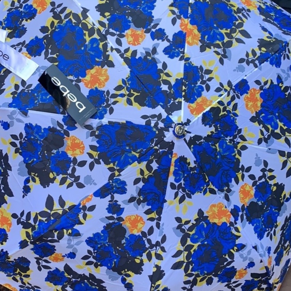☔️ NWT bebe umbrella